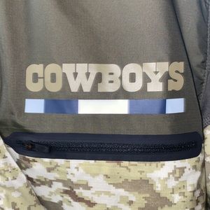 Cowboys Nike Shield size Large pullover